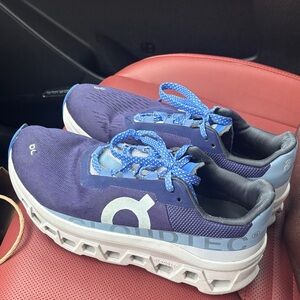 On Running Women’s Sneakers